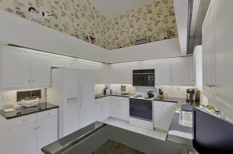 124 Victory Dr, Jupiter, FL 33477 photo 9