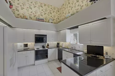 124 Victory Dr, Jupiter, FL 33477 photo 8