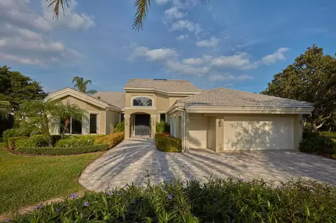 124 Victory Dr, Jupiter, FL 33477 photo 2