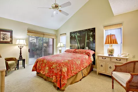 71 Maplecrest Cir, Jupiter, FL 33458 photo 15