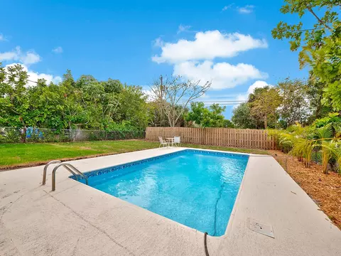 306 2nd St, Jupiter, FL 33458 photo 1