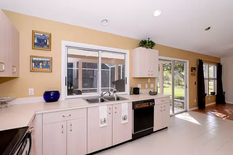 100 SW Linden St, Stuart, FL 34997 photo 6