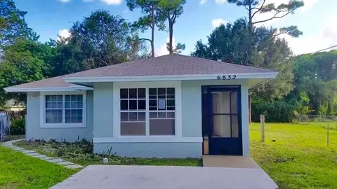 6832 2nd St, Jupiter, FL 33458 photo 1