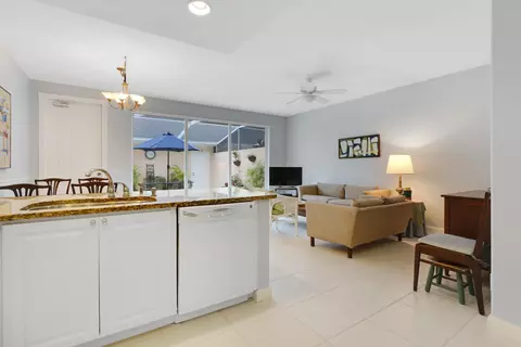 108 Radcliffe Ct, Jupiter, FL 33458 photo 8
