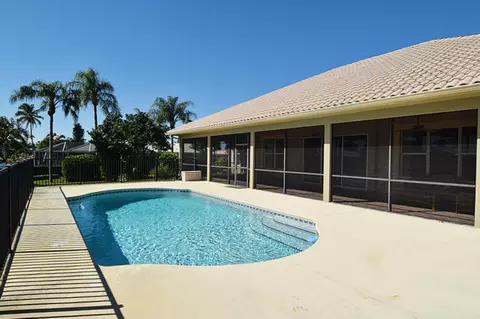 3764 SE Fairway E, Stuart, FL 34997 photo 3