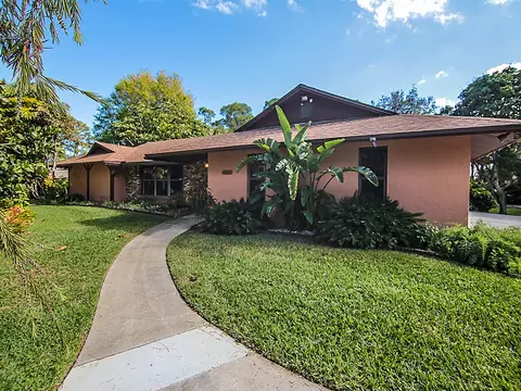 1120 SE Buttonwood Cir, Stuart, FL 34997 photo 8