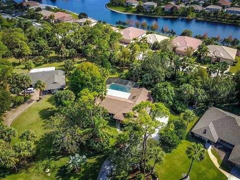 1120 SE Buttonwood Cir, Stuart, FL 34997 photo 3
