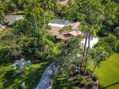 1120 SE Buttonwood Cir, Stuart, FL 34997 photo 1