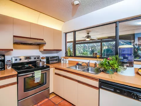 1120 SE Buttonwood Cir, Stuart, FL 34997 photo 26