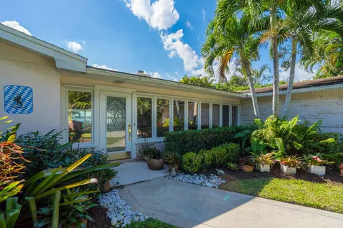 611 NW Sunset Dr, Stuart, FL 34994 photo 1