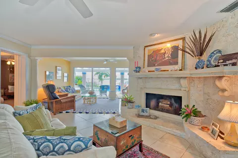 611 NW Sunset Dr, Stuart, FL 34994 photo 5