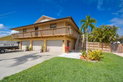 5635 SE Matousek St, Stuart, FL 34997 photo 3