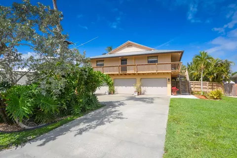 5635 SE Matousek St, Stuart, FL 34997 photo 2