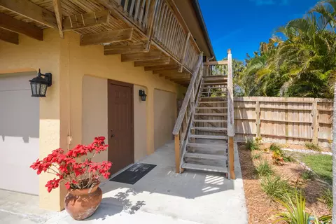 5635 SE Matousek St, Stuart, FL 34997 photo 4
