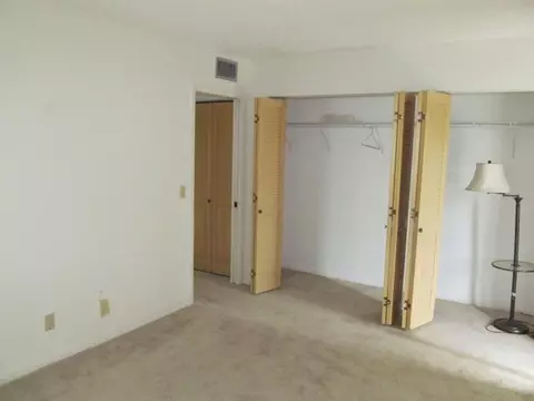 88 Markham E, Deerfield Beach, FL 33442 photo 8