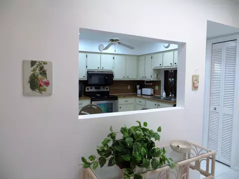 7 Ridgepointe Dr #E, Boynton Beach, FL 33435 photo 3