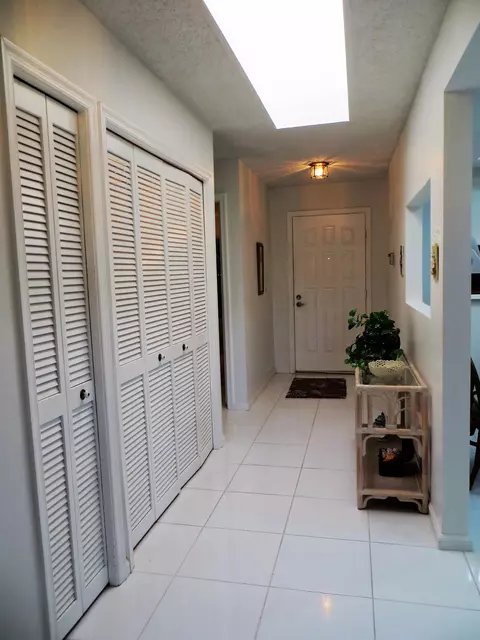 7 Ridgepointe Dr #E, Boynton Beach, FL 33435 photo 10