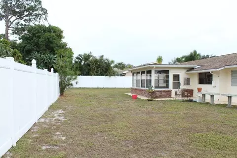 4575 SE Pilot Ave, Stuart, FL 34997 photo 4