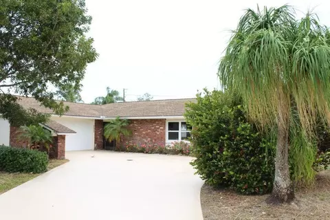 4575 SE Pilot Ave, Stuart, FL 34997 photo 2