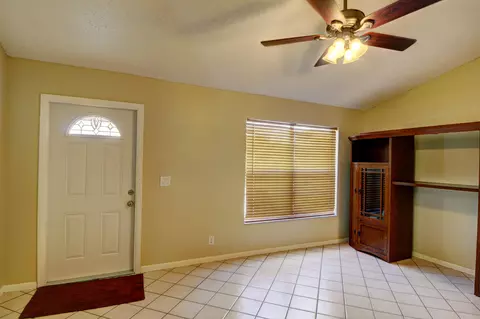 145 Banyan Cir, Jupiter, FL 33458 photo 3