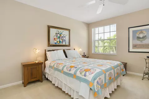 3360 E Greenview Ter E, Margate, FL 33063 photo 16
