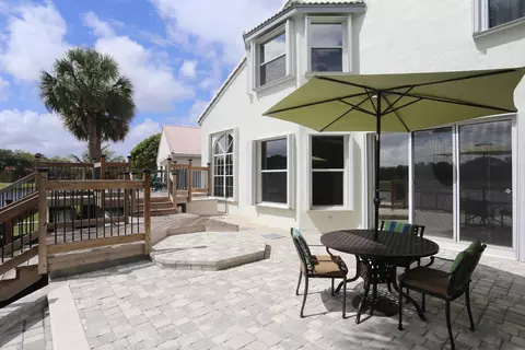 3360 E Greenview Ter E, Margate, FL 33063 photo 22