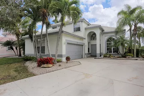 3360 E Greenview Ter E, Margate, FL 33063 photo 1