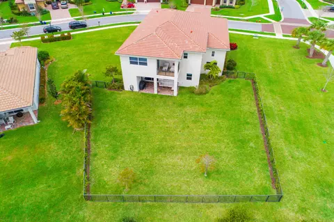 136 Manor Cir, Jupiter, FL 33458 photo 44