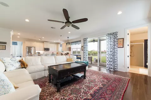 136 Manor Cir, Jupiter, FL 33458 photo 13