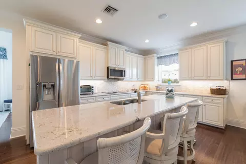 136 Manor Cir, Jupiter, FL 33458 photo 10