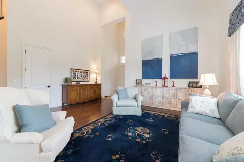 136 Manor Cir, Jupiter, FL 33458 photo 5