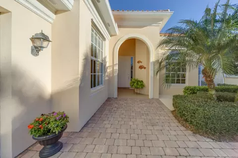 9507 SW Wedgewood Ln, Stuart, FL 34997 photo 5