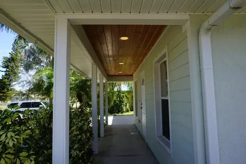 3024 SE Orange Tree Pl, Stuart, FL 34997 photo 3