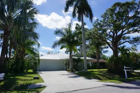 3024 SE Orange Tree Pl, Stuart, FL 34997 photo 2