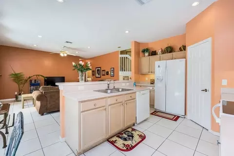 7205 SE Magellan Ln, Stuart, FL 34997 photo 8