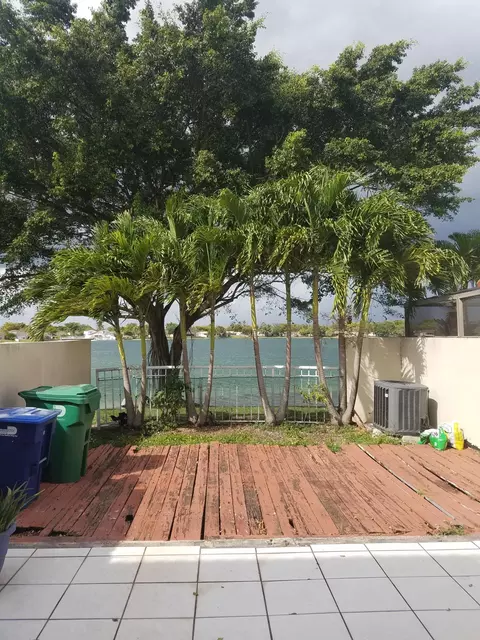6367 NW 190th Ter, Hialeah, FL 33015 photo 4