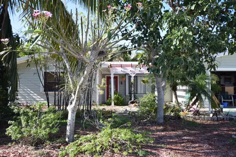 5555 SE Matousek St, Stuart, FL 34997 photo 4