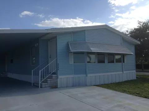 9033 SW Chevy Cir, Stuart, FL 34997 photo 2