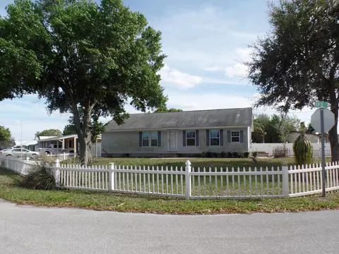 1023 Elm St, Okeechobee, FL 34974 photo 1