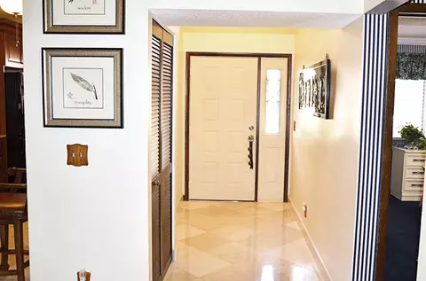 112 Maplecrest Cir, Jupiter, FL 33458 photo 5