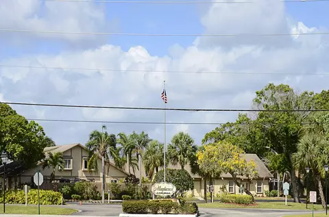 112 Maplecrest Cir, Jupiter, FL 33458 photo 4