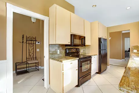 196 Hampton Pl, Jupiter, FL 33458 photo 8