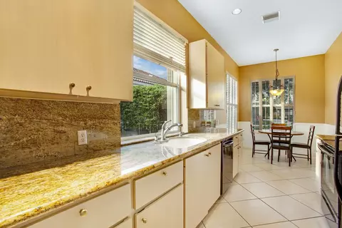 196 Hampton Pl, Jupiter, FL 33458 photo 9