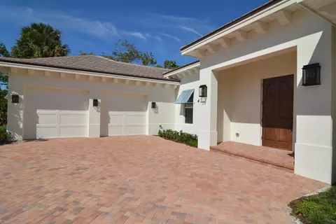 139 SE Martin Ave, Stuart, FL 34996 photo 2