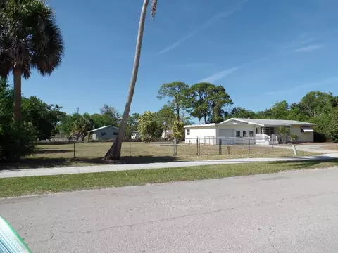 2833 SEllendale St, Stuart, FL 34997 photo 5