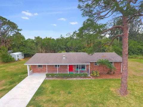 2068 NW Azalea St, Stuart, FL 34994 photo 2