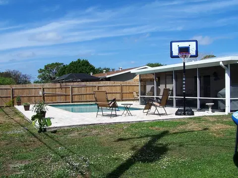 2068 SE Harrison St, Stuart, FL 34997 photo 29