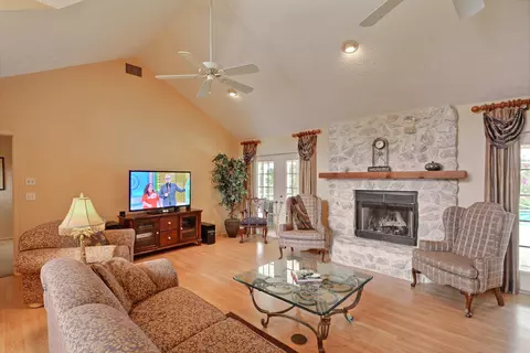 1643 SW Gregor Way, Stuart, FL 34997 photo 4