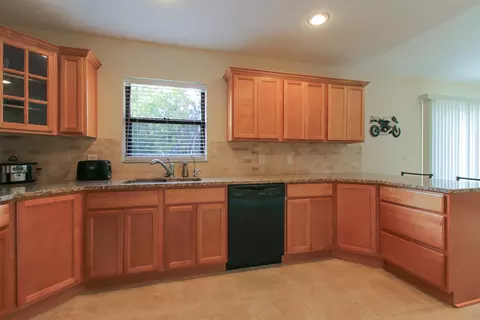 3705 SE Middle St, Stuart, FL 34997 photo 9