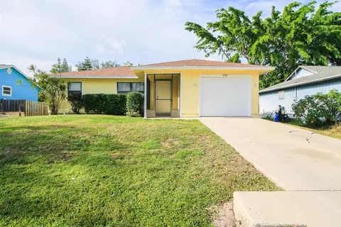 3705 SE Middle St, Stuart, FL 34997 photo 1